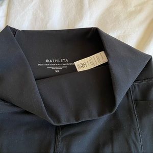 Athleta Salutation Stash Pocket leggings